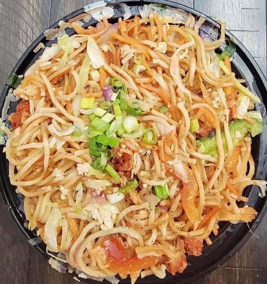 Schezwan Chicken Noodles.